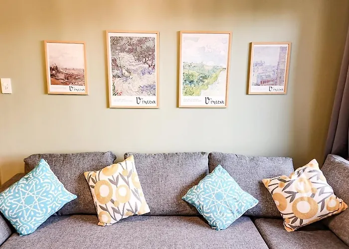 Artsy 110sqm 2br In Moa 200mbps Wifi Xbox Printer Apartment *