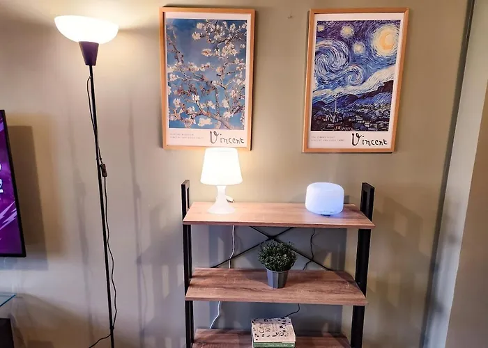 Apartment Artsy 110sqm 2br In Moa 200mbps Wifi Xbox Printer *