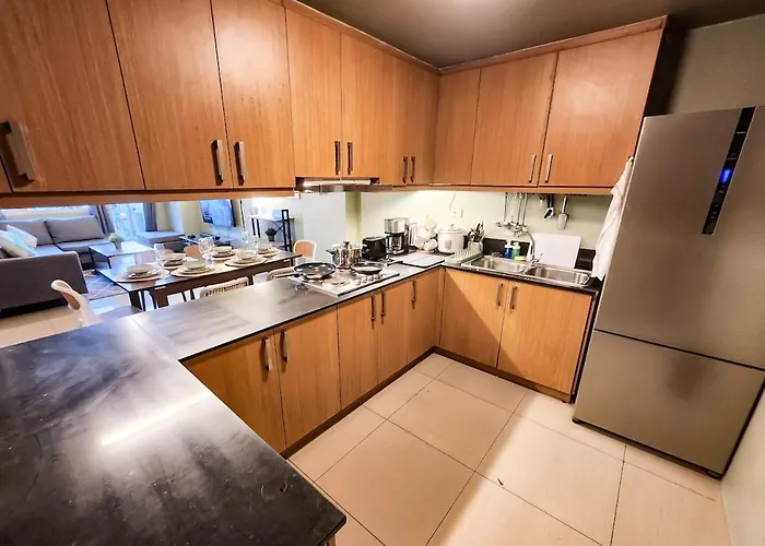 Artsy 110sqm 2br In Moa 200mbps Wifi Xbox Printer *