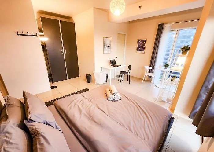 Artsy 110sqm 2br In Moa 200mbps Wifi Xbox Printer Manila