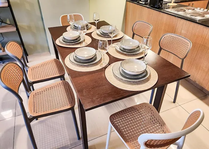 Apartment Artsy 110sqm 2br In Moa 200mbps Wifi Xbox Printer *