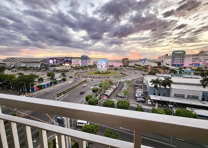 Artsy 110sqm 2br In Moa 200mbps Wifi Xbox Printer Apartment Manila
